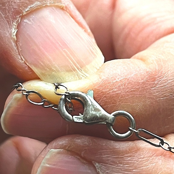 Sterling silver triple strand necklace with 3 semi- precious stones - Picture 4 of 5